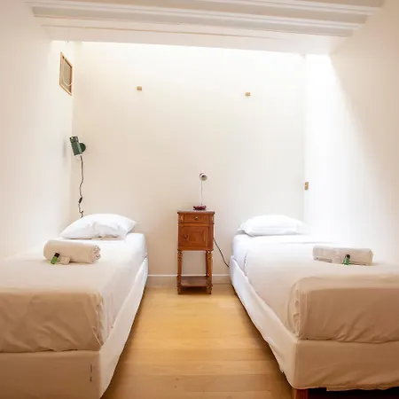 Appartamento Parisian Loft With Plenty Of Light And Solarium In Bastille Area Parigi